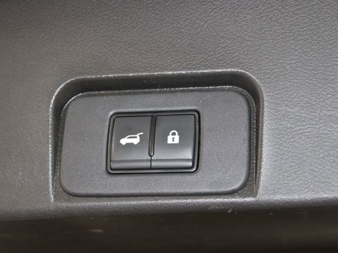 Used 2023 Nissan Rogue SL w/ SL Premium Package image 14