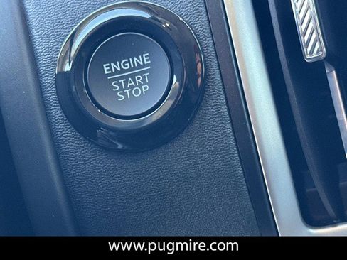 New 2025 Ford Expedition Active image 31