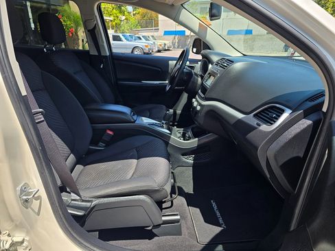 Used 2016 Dodge Journey Crossroad FWD image 15