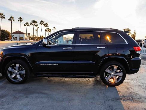 Used 2015 Jeep Grand Cherokee Overland image 14