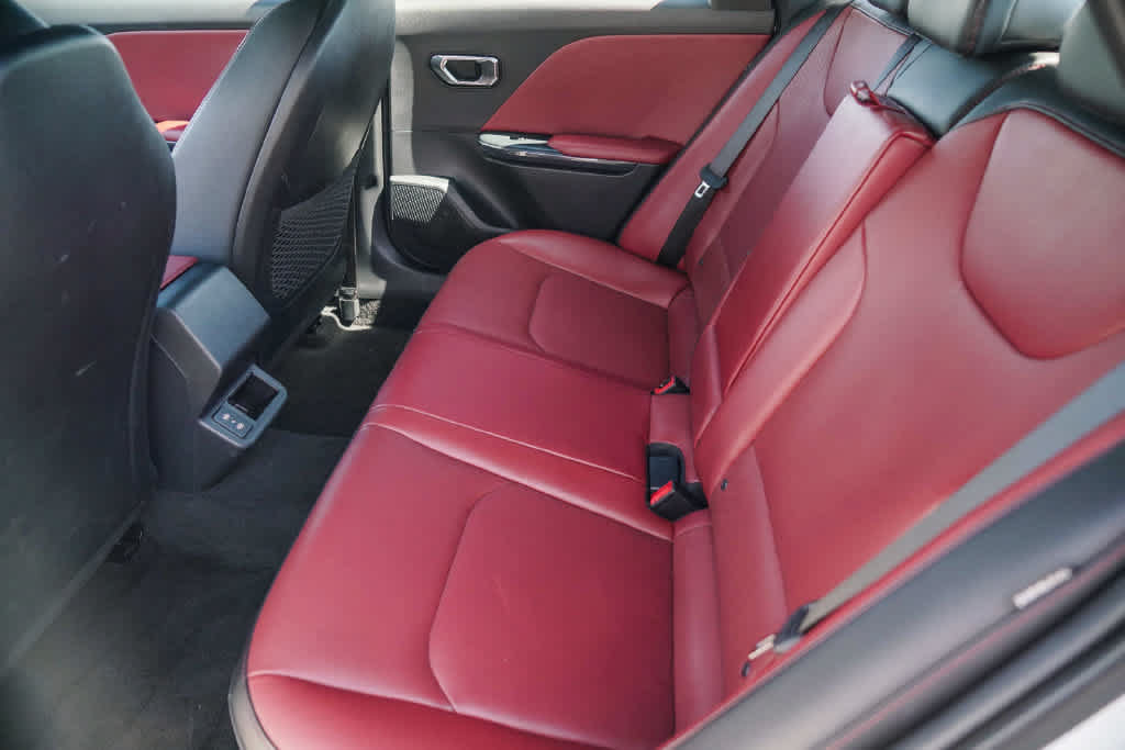 Certified 2025 Kia K4 GT-Line w/ GT-Line Premium Package FWD image 17