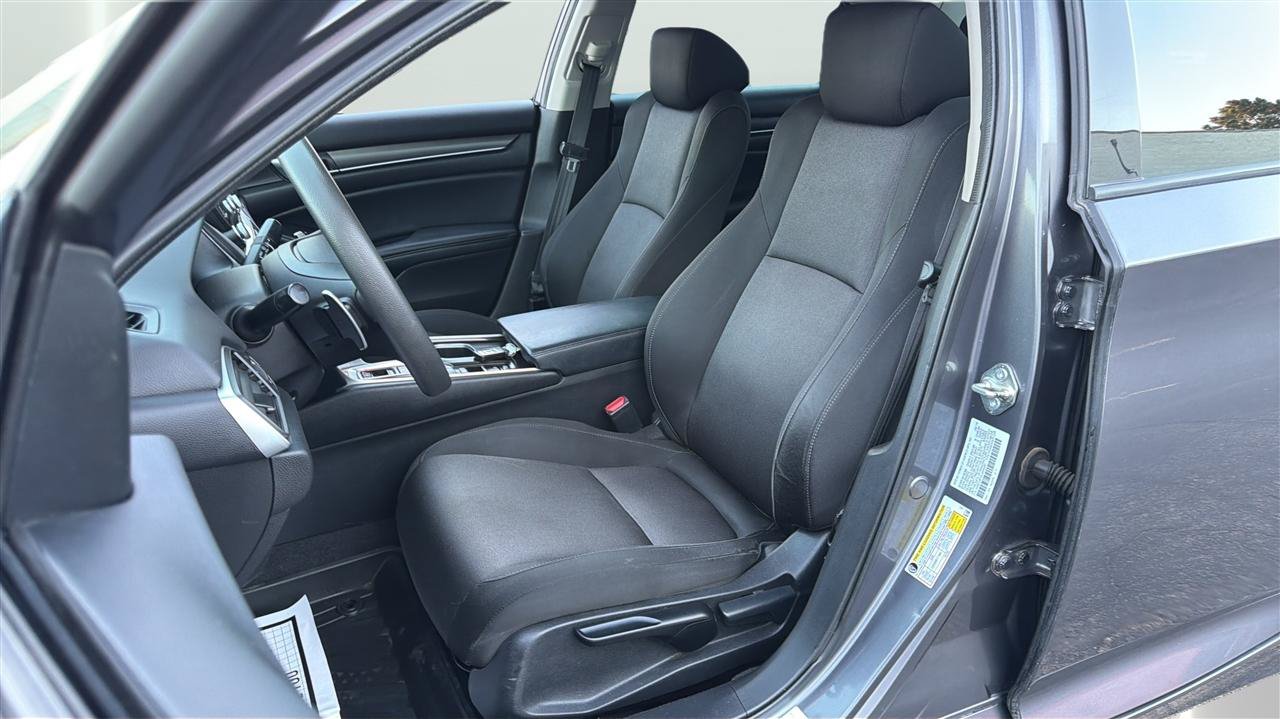 Used 2018 Honda Accord Hybrid image 12