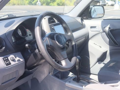 Used 2003 Toyota RAV4 4WD image 17