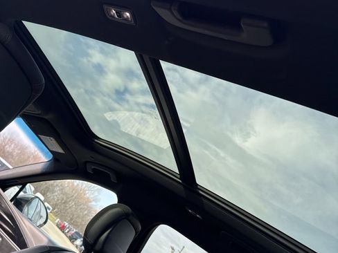 Used 2024 Lincoln Nautilus Reserve w/ Equipment Group 202A image 7