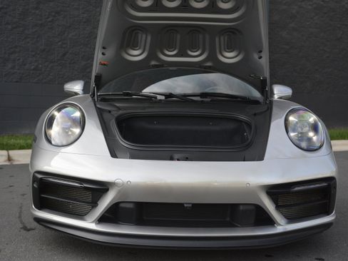 Certified 2023 Porsche 911 Carrera GTS image 33