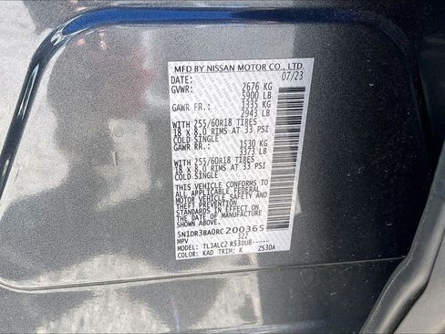 Used 2024 Nissan Pathfinder SV image 3