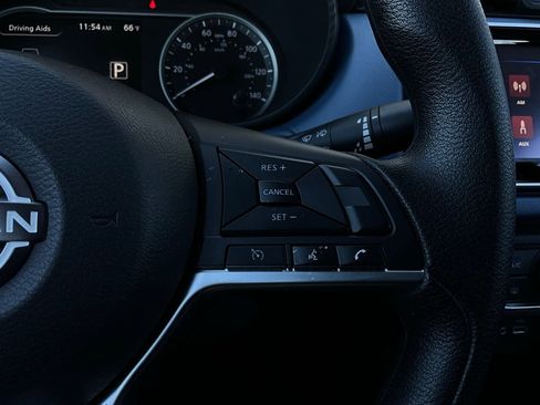 Used 2025 Nissan Versa SV image 29