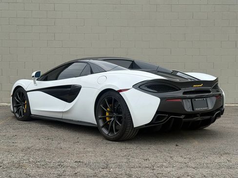 Used 2019 McLaren 570S Spider RWD image 9