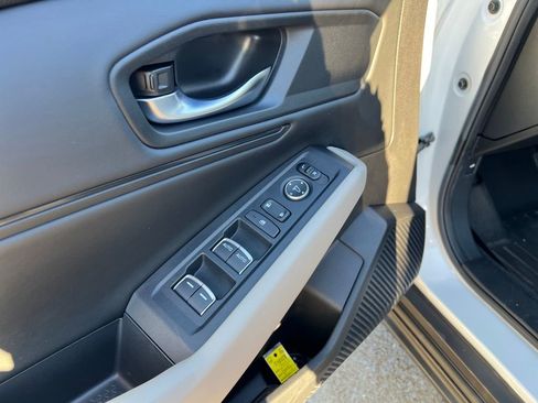 Used 2023 Honda Accord EX image 12