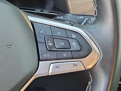 Used 2024 Volkswagen Atlas SE FWD image 12
