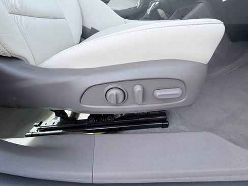 Used 2024 Chevrolet Malibu LT image 22