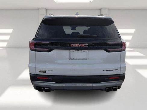Used 2025 GMC Acadia Elevation image 4
