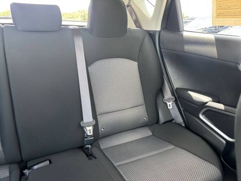 Used 2025 Kia Soul LX w/ LX Technology Package FWD image 30