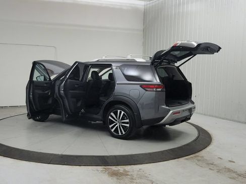 Used 2025 Nissan Pathfinder Platinum w/ Cargo Package FWD image 14