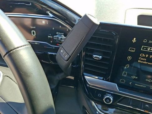 Used 2023 GMC Sierra 1500 Elevation image 15