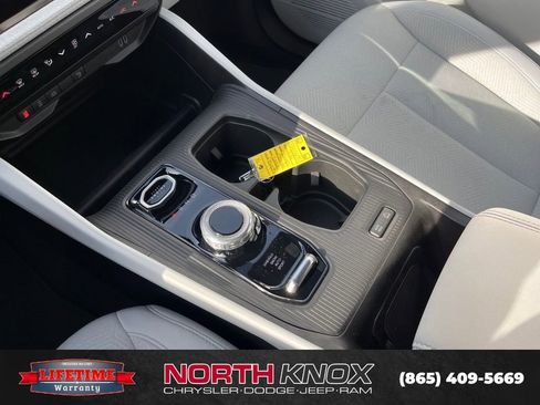 New 2026 Jeep Cherokee Laredo image 8