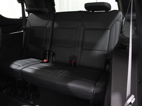 Certified 2023 Chevrolet Tahoe Z71 w/ Luxury Package image 21