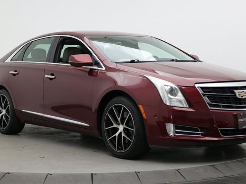 Used 2016 Cadillac XTS Luxury FWD image 3