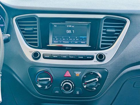 Used 2020 Hyundai Accent SE FWD image 9