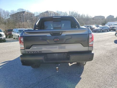 Used 2021 Nissan Titan PRO-4X w/ Pro-4x Convenience Package image 5