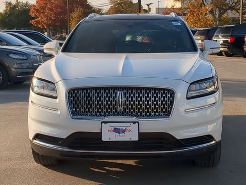 Used 2022 Lincoln Nautilus Reserve w/ Equipment Group 201A image 8