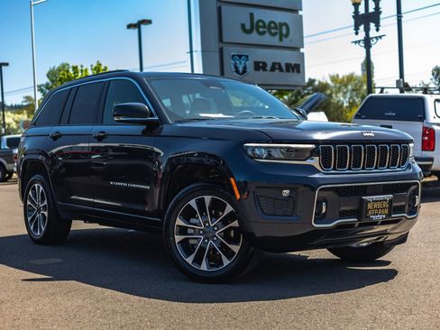 Used 2024 Jeep Grand Cherokee Overland AWD/4WD image 1