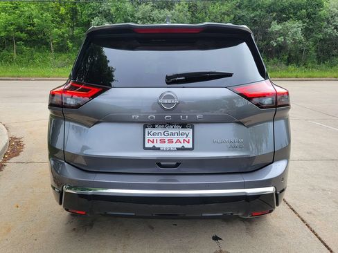 Certified 2026 Nissan Rogue Platinum w/ Platinum Premium Package AWD/4WD image 4