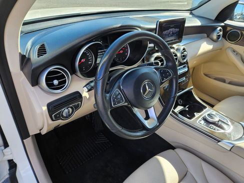 Used 2017 Mercedes-Benz GLC 300 4MATIC w/ Premium 1 Package image 18