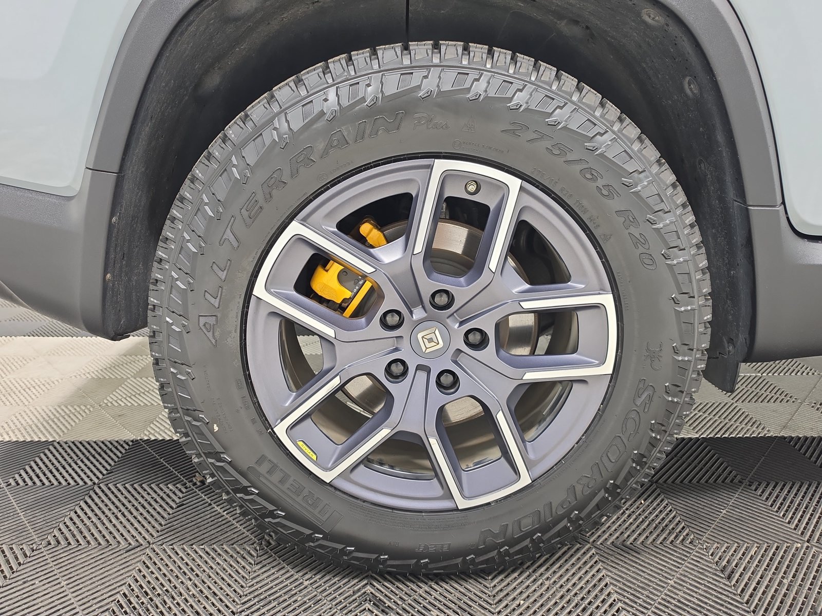 Used 2022 Rivian R1T Adventure AWD/4WD image 12