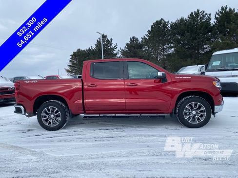 Used 2023 Chevrolet Silverado 1500 LT w/ Convenience Package II image 10