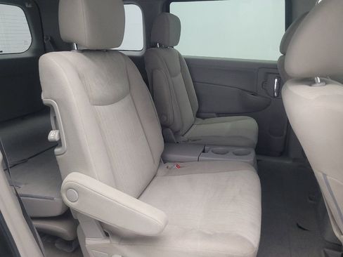 Used 2017 Nissan Quest SV image 19