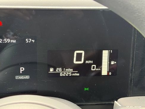 Used 2025 Nissan Kicks S image 3