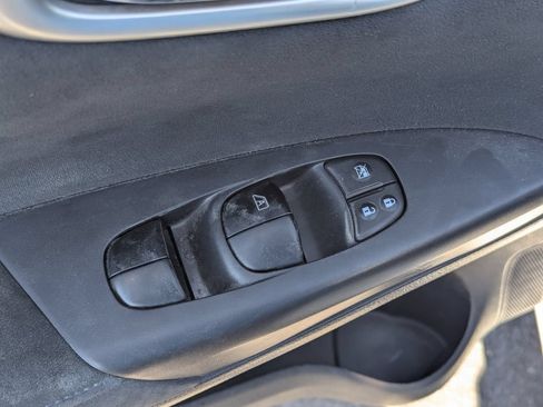 Used 2014 Nissan Sentra SR FWD image 16