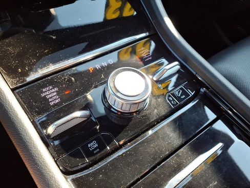 Certified 2023 Jeep Grand Cherokee Overland w/ Advanced Protech Group III AWD/4WD image 18