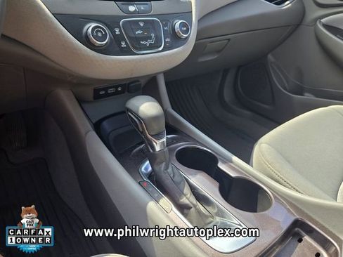 Used 2021 Chevrolet Malibu LS FWD image 23
