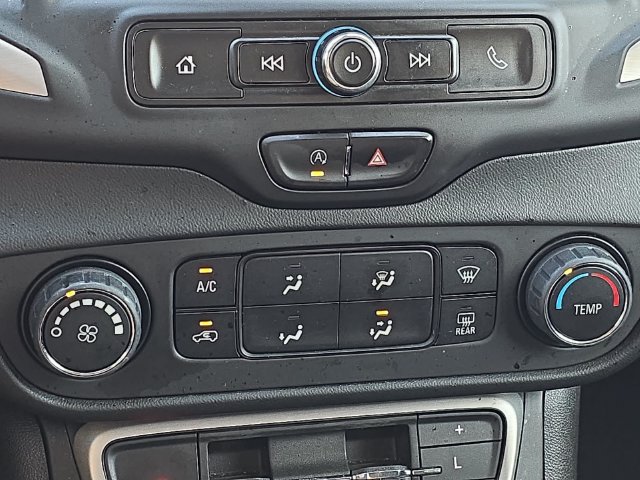 Used 2022 GMC Terrain SLE FWD image 24
