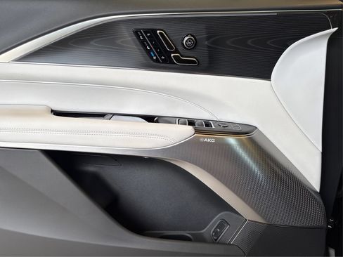 New 2026 Cadillac Lyriq Premium Luxury RWD image 18