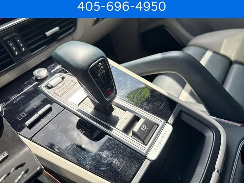 Used 2019 Porsche Cayenne Turbo AWD/4WD image 31