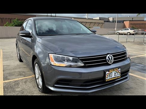 Used 2016 Volkswagen Jetta SE FWD image 3