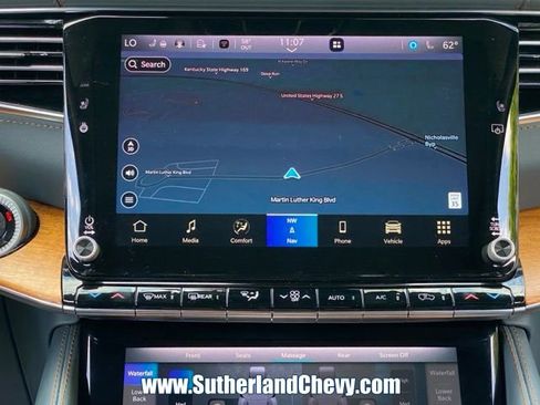 Used 2023 Jeep Grand Wagoneer Series II w/ Flexible Seating Group AWD/4WD image 29