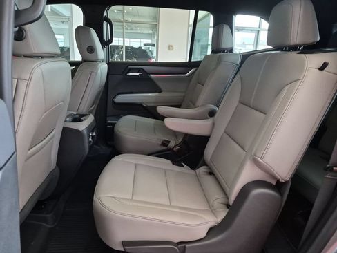 New 2026 GMC Acadia Elevation w/ Black Edition AWD/4WD image 15