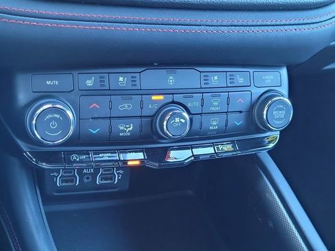 Certified 2024 Dodge Durango GT RWD image 11