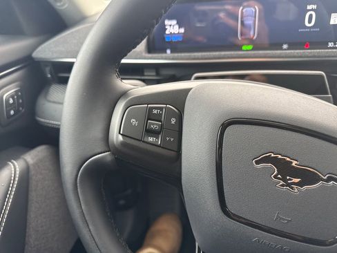 Used 2024 Ford Mustang Mach-E Premium image 33