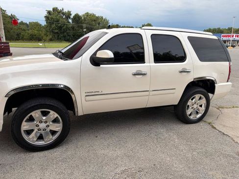 Used 2013 GMC Yukon Denali AWD/4WD image 8