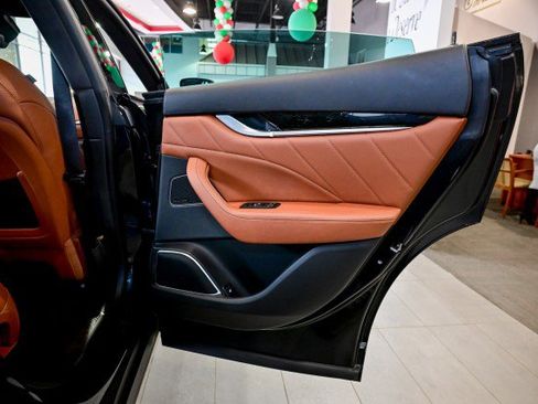 Used 2022 Maserati Levante GT image 23