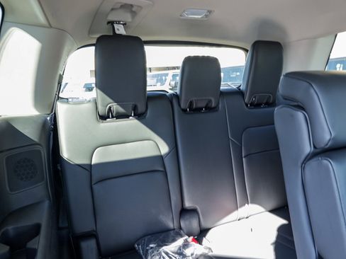 Used 2025 Nissan Pathfinder Platinum w/ Cargo Package image 25