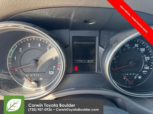 Used 2013 Jeep Grand Cherokee Laredo w/ Laredo E Group AWD/4WD image 11