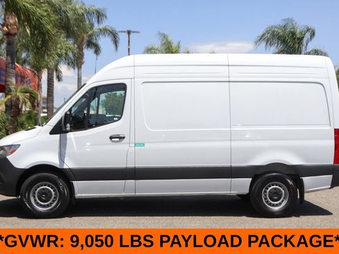 Used 2025 Mercedes-Benz Sprinter 2500 image 5