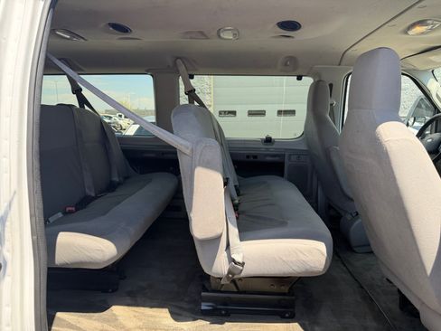 Used 2012 Ford E-350 and Econoline 350 XLT RWD image 16