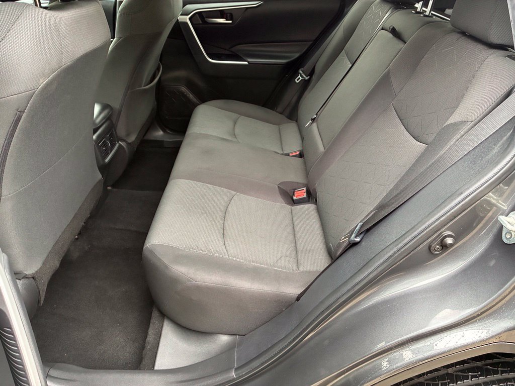 Used 2024 Toyota RAV4 XLE AWD/4WD image 30